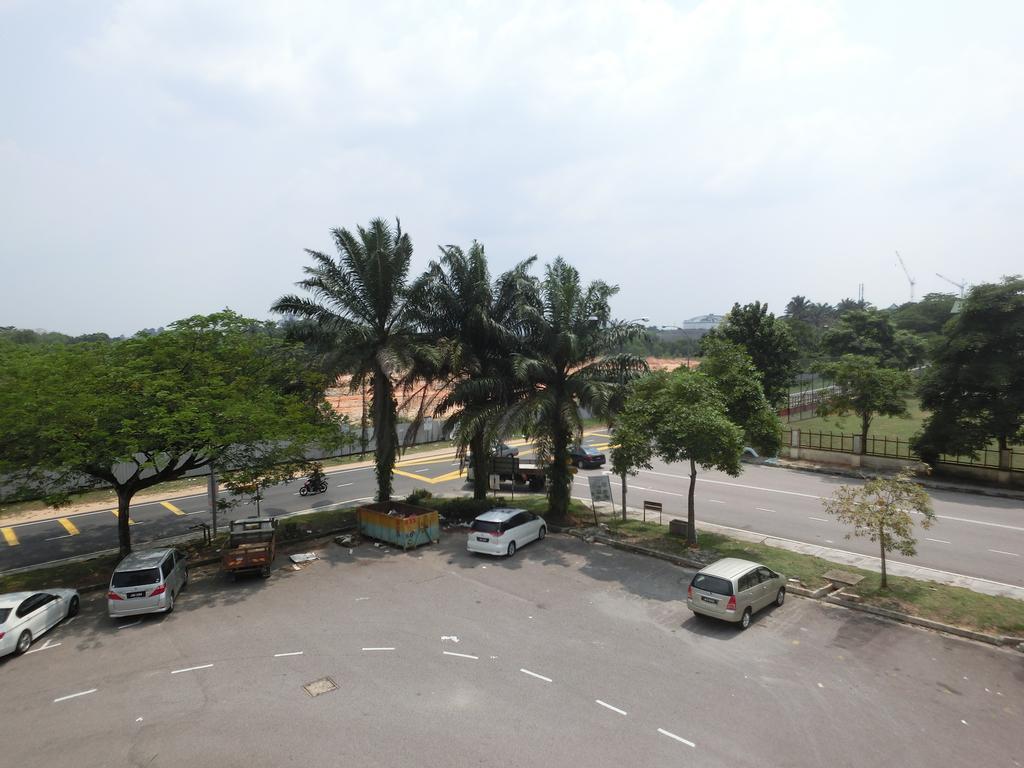 Nah Hotel Skudai Exterior photo